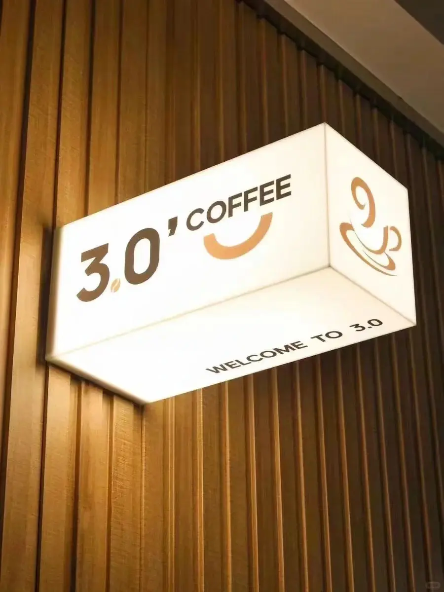 Wall mounted acrylic cube light box